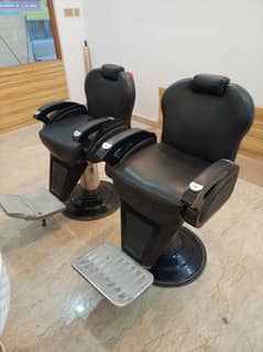 beauty parlor chairs men women both use