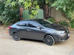 Toyota Yaris ATIV X CVT 1.5 TOP OF THE LINE