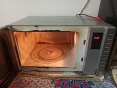 Microwave oven in good condition