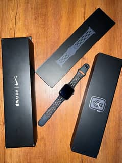 Apple Watch series 4 nike