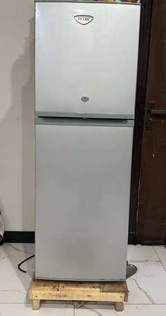 medium sized fridge