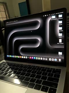 Macbook Pro 2017 i5 8gb 256gb. Urgent Sale Laptop