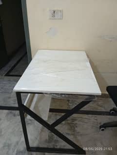 Office Chair & Table