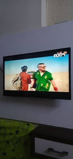 Haier 32 Inch LED TV HD Ready, Excellent Condition