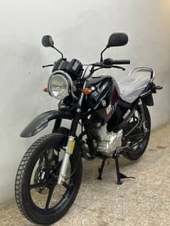Yamaha ybr125g 2022 model ( low millage )