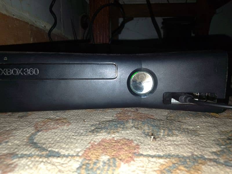 X box 360 with 20 game installed 1
