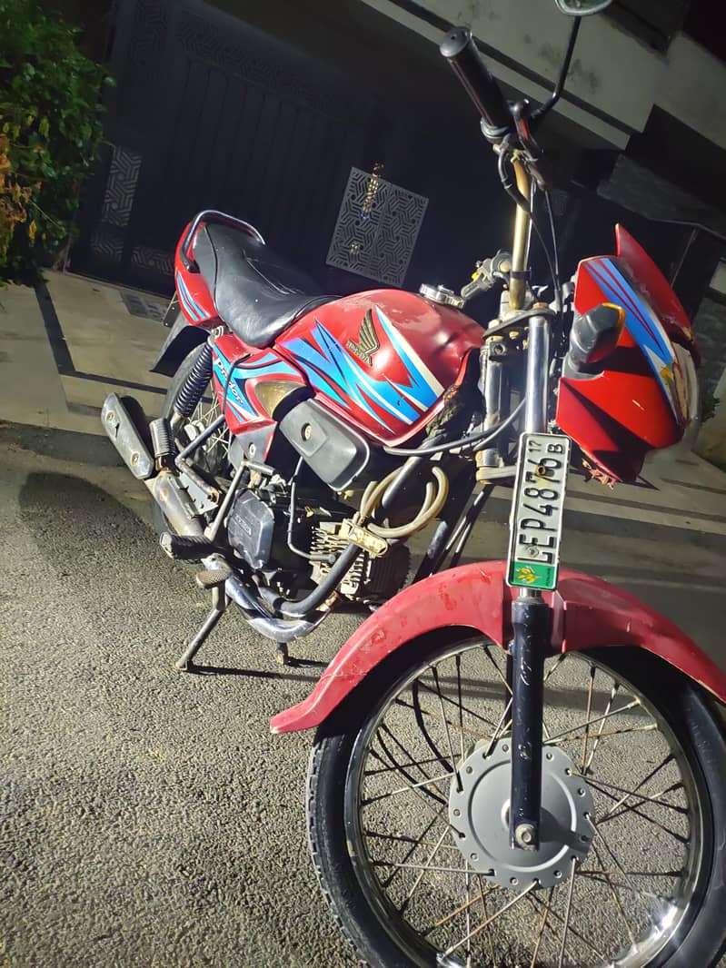 Urgent sale Honda 100 Pridor 2017 model red color 4