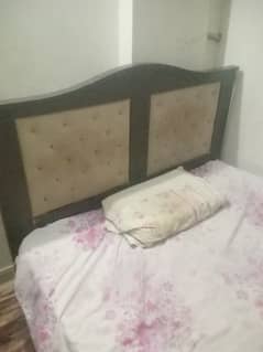 Double size bed in good condition