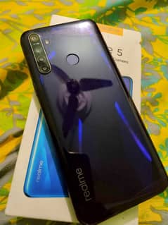 realme