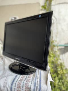 Samsung LED 22” crystal body