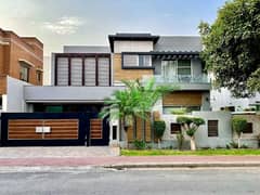 Vip 1 Kanal Like A New House For Sale In Bahria Town Lahore