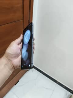 samsung Zflip 5,official pta aprooved,sleek and stylish