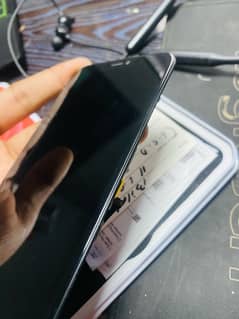 iphone 11 full HD 120Hz panel available