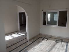 Portion 160yds Gulshan 10 with roof  2nd floor for Rent