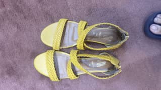 Sandle