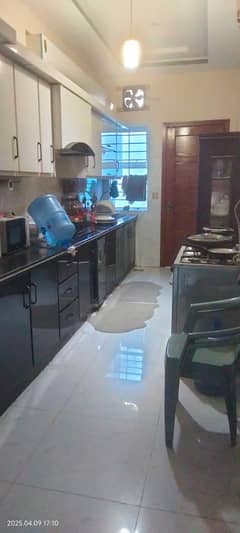 10marla 3beds DD TV lounge kitchen attached baths neat clean upper portion for rent in G 13 3 islamabad