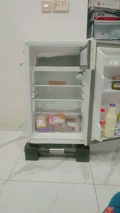 Small Fridge Office/Room Fridge/Refrigerator with mini Freezer