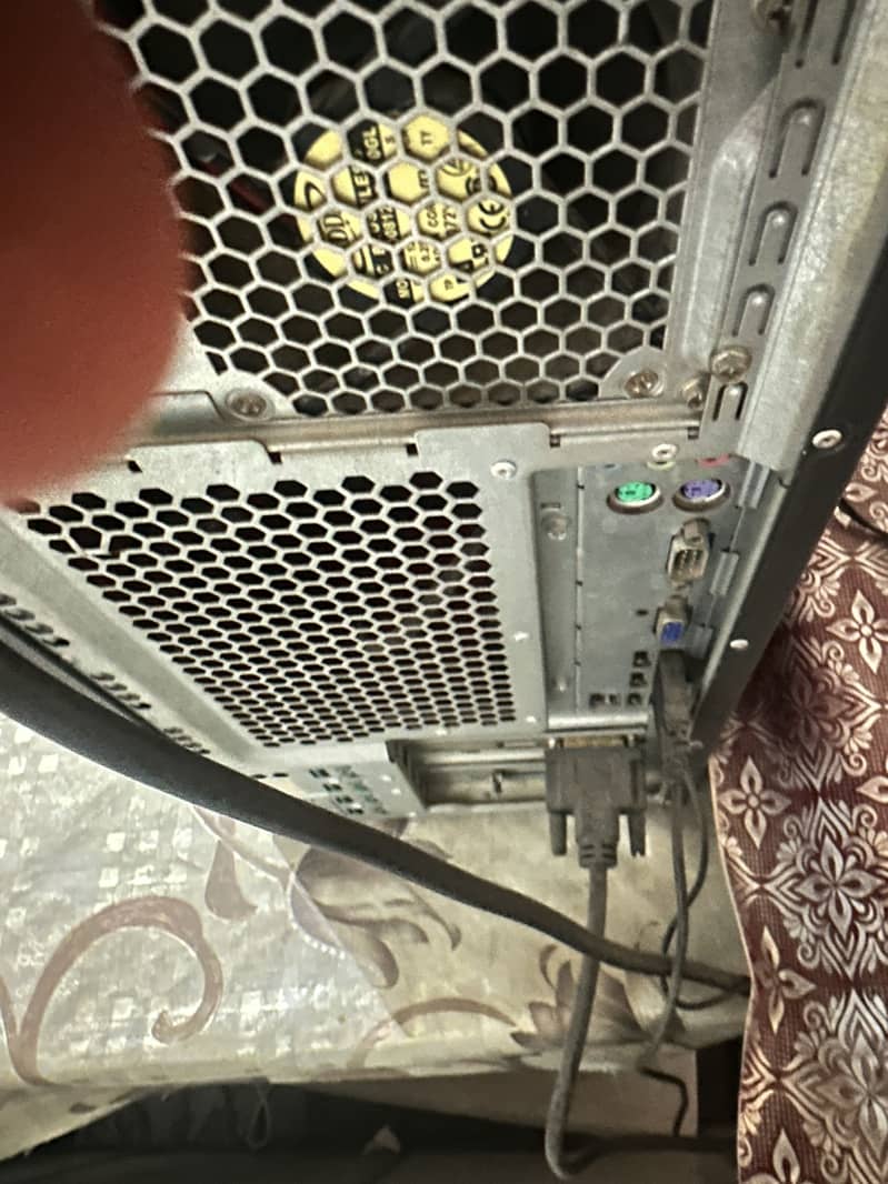 Esprimo processor model 2x graphics card available 1