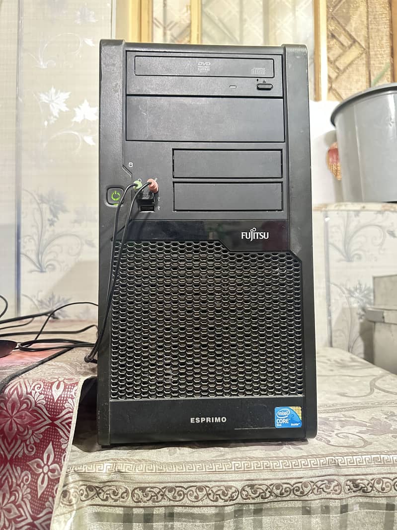 Esprimo processor model 2x graphics card available 2