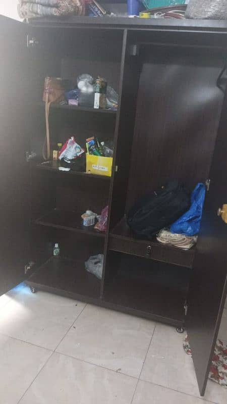 wardrobe 4