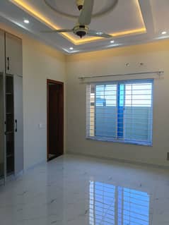 D-12 Standard Living 3 Bedrooms House For Rent