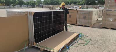5 Kw Hybrid Solar System Run 2 AirConditioners 1.5 Ton Meridian Tech