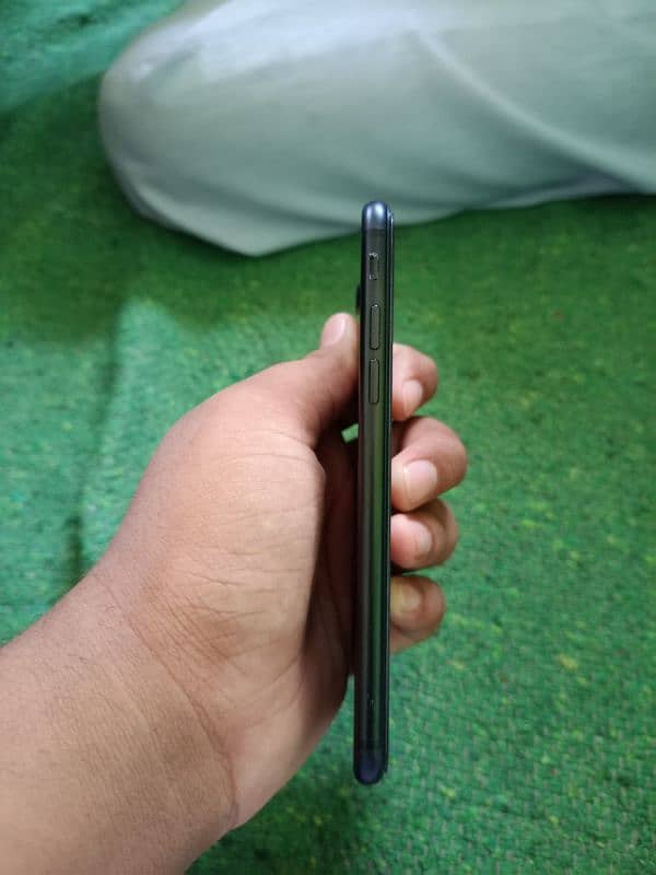 Iphone 7 non pta new condition zero scratch 3 month use battery 86 2