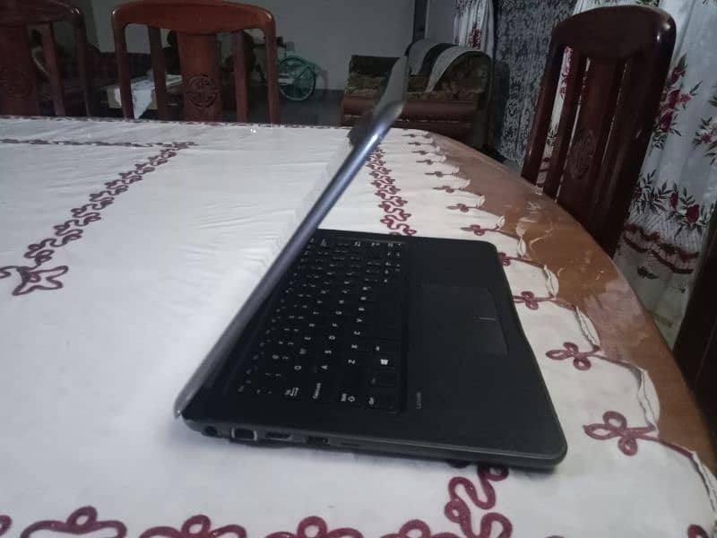 Dell 3380 core i3 6th gen slim laptop 3