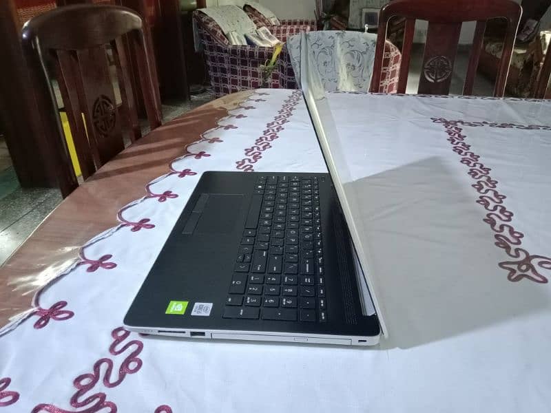 HP NoteBook core i5 10th gen 2gb GPU 3