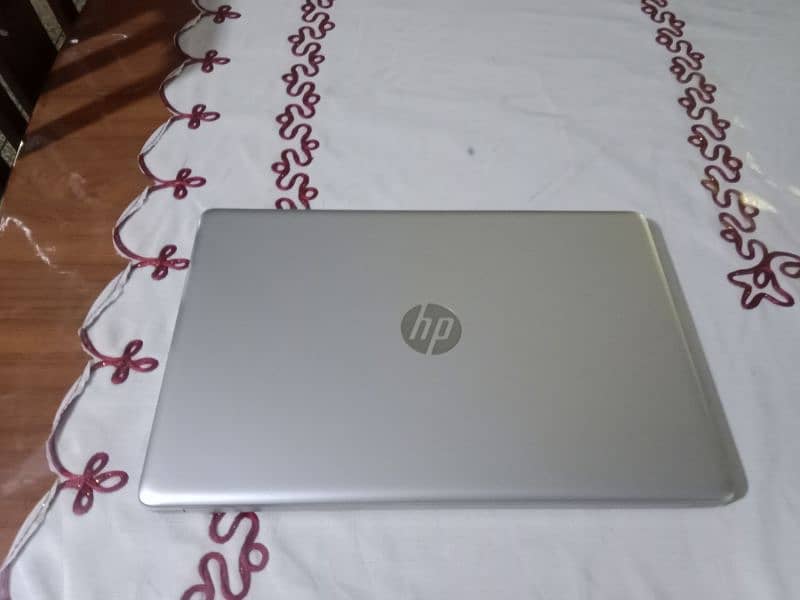 HP NoteBook core i5 10th gen 2gb GPU 6