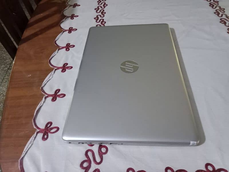 HP NoteBook core i5 10th gen 2gb GPU 8
