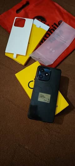 realme