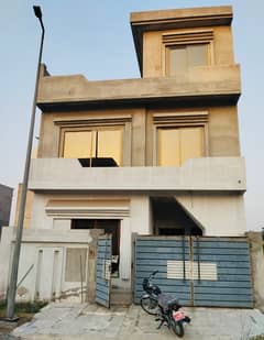 Gray Structure 5 Marla House For Sale FF Block Near Theme Park
