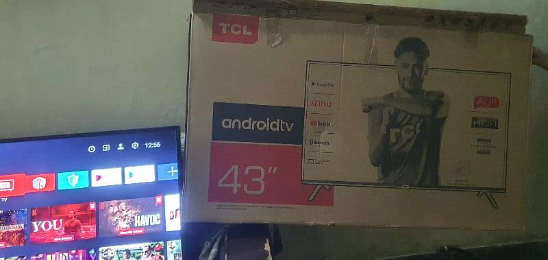 Tcl 43 inche android led with original voice remote wal stand box 3
