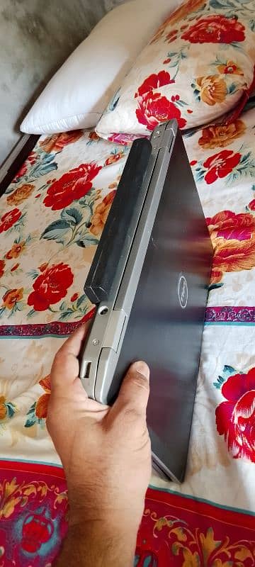 Dell laptop core i5 2nd generation graphics built-in 4