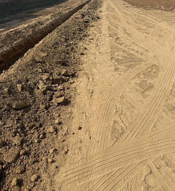 Prime Location 10 Marla Residential Plot For sale In Mustafabad Lalyani 3