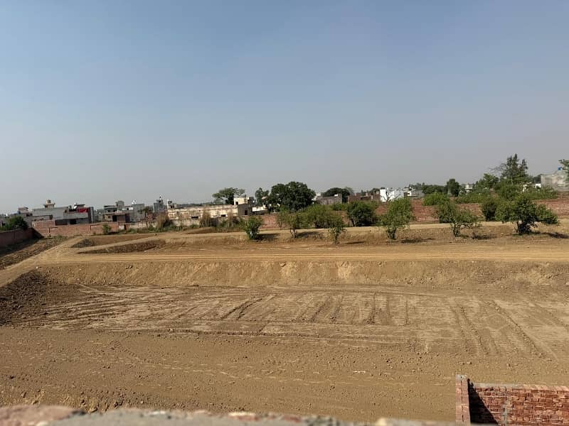 Prime Location 10 Marla Residential Plot For sale In Mustafabad Lalyani 6