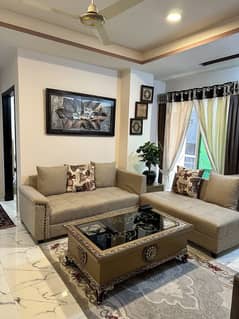 Daily bacises 1 bed rom short time coupel Allow Safe & scour 100%
