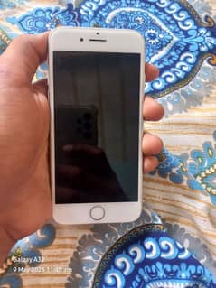 Apple I phone 7 128 GB Silver colour With Pta approved