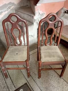 used table and 4 chairs