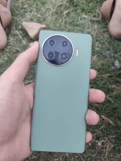 Tecno spark 20pro plus