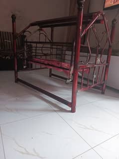 Irion jhula for sale in Multan condition good 4500 is final price