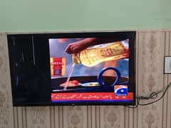 LCD with USB port (TCL)