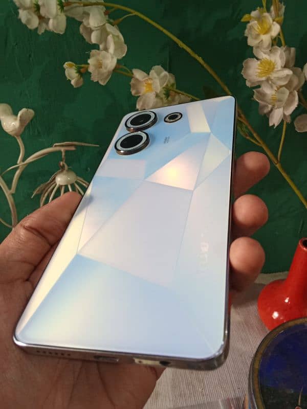 Tecno Camon 20 Panel need to replace 2