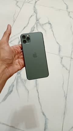 Iphone 11 pro max. 256 gb factory. . . . . not exchange with Samsung google