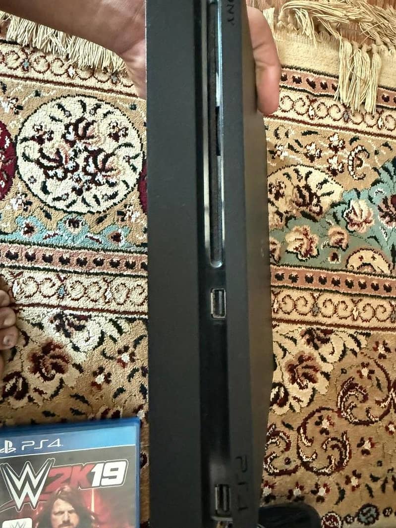 PS4 Slim 512gb Slightly used all ok 1