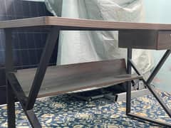 Office chair and table