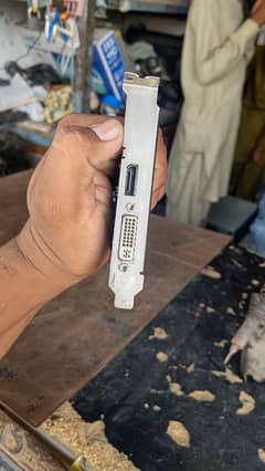 AMD 2GB 128 Bit