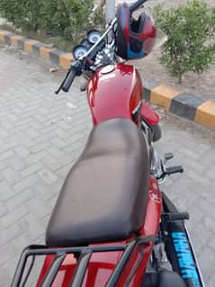 Yamaha motorcycle yb125z. 2024/2025