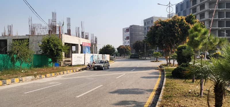 Secure Your Shop in JS Mall, Top City-1 Own It in Just 3 Years with Easy Installments! 18